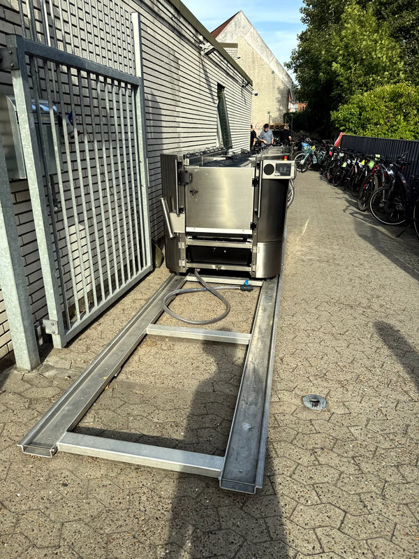 The same Pro from the entry end, showing the galvanised roll-on rails