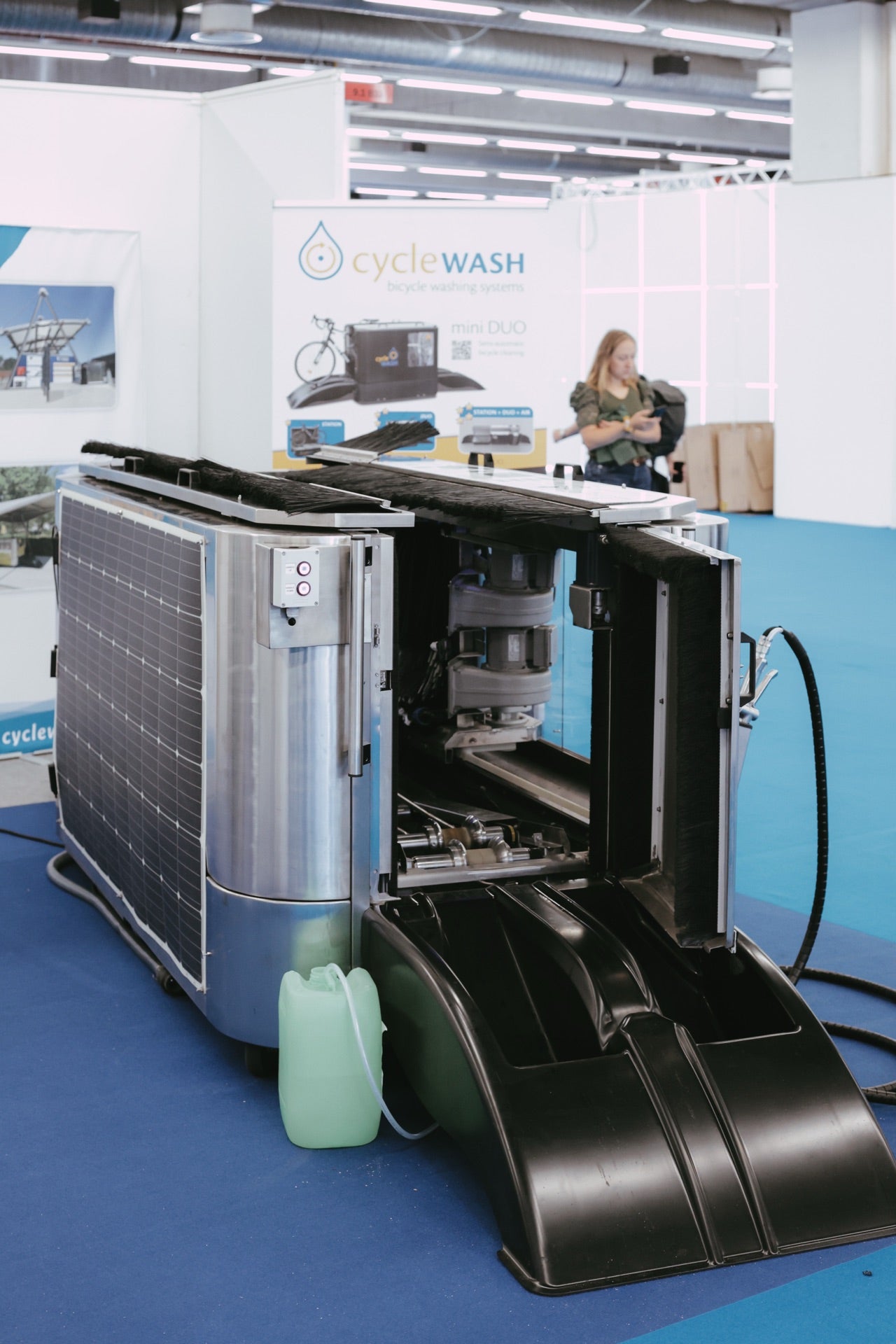 cycleWASH Pro running on integrated solar power