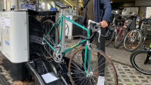 Bikes emerge clean in three minutes